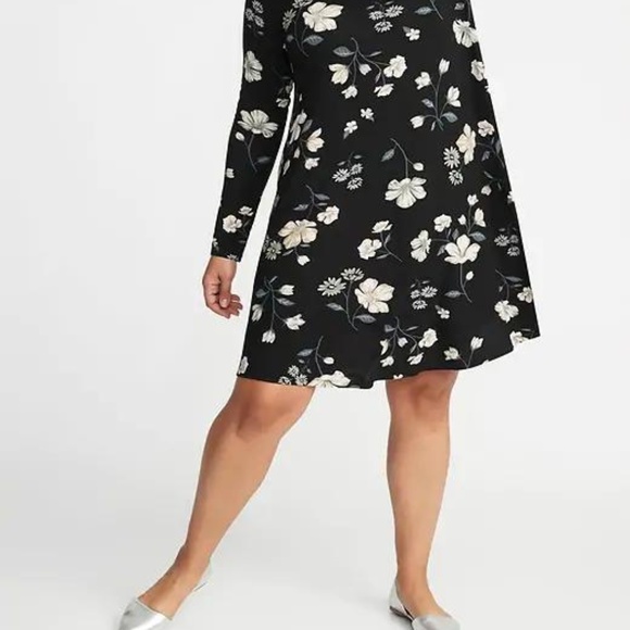 Old Navy Plus-Size Jersey Swing Dress New - Picture 2 of 7